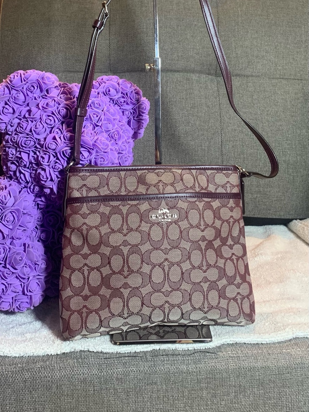 GUC Coach Burgundy Messenger Crossbody